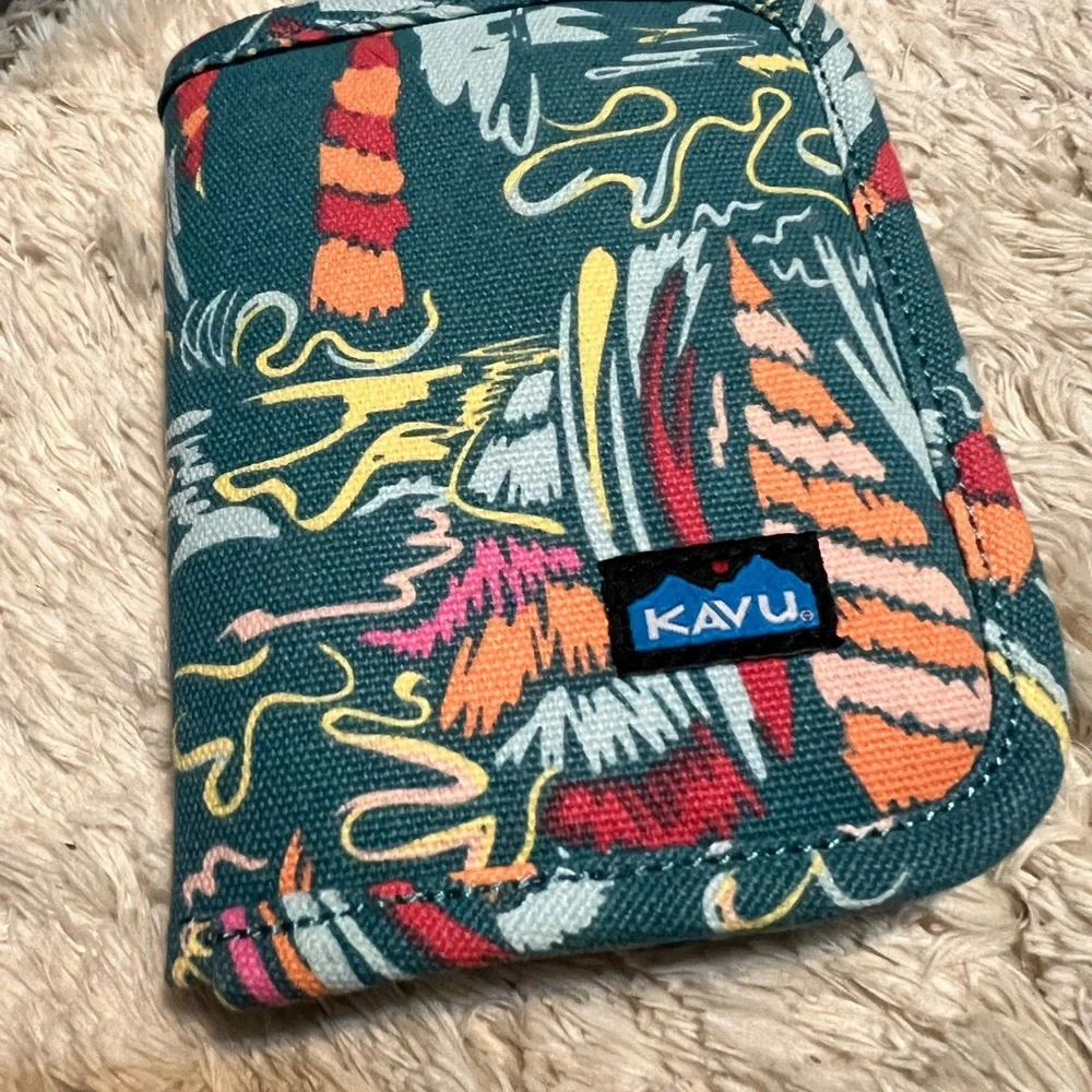 Kavu Teal and Multicolor Patterned Wallet - Picture 2 of 4